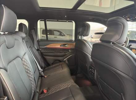 Jeep - Grand Cherokee