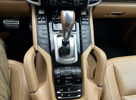 Porsche - Cayenne