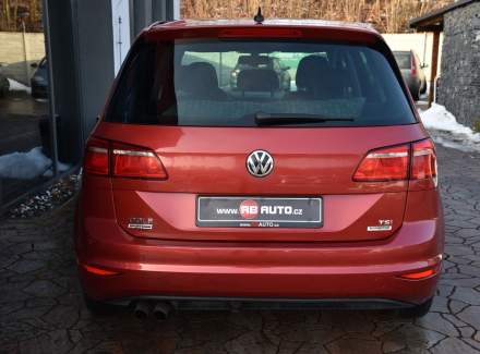 Volkswagen - Golf