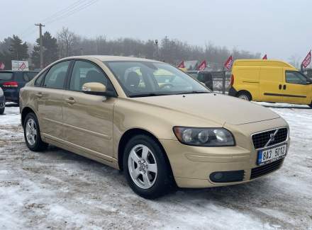 Volvo - S40