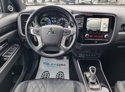 Mitsubishi - Outlander