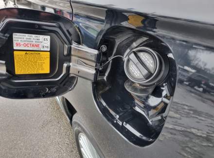 Mitsubishi - Outlander