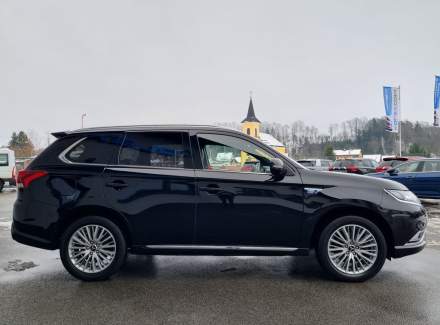 Mitsubishi - Outlander