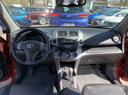 Toyota - RAV 4