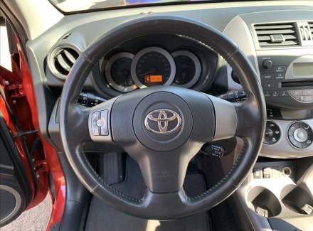 Toyota - RAV 4