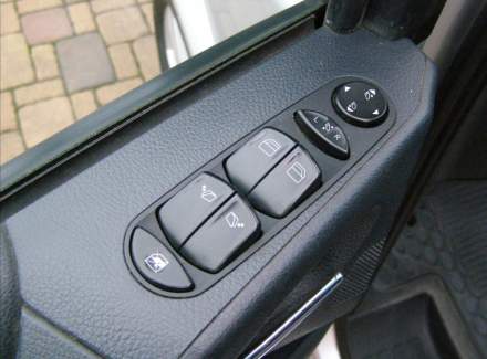 Mercedes-Benz - Vito