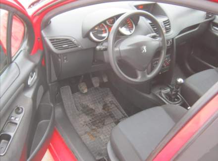 Peugeot - 207
