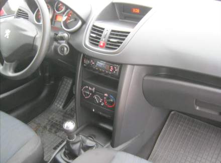 Peugeot - 207