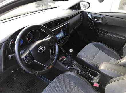 Toyota - Auris