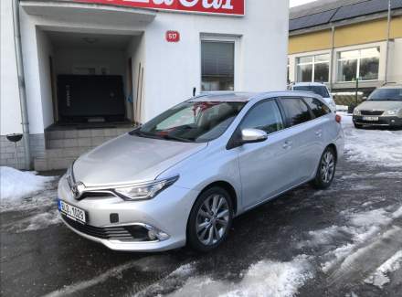 Toyota - Auris