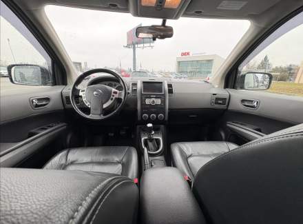 Nissan - X-Trail
