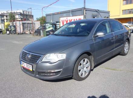 Volkswagen - Passat