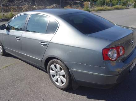 Volkswagen - Passat
