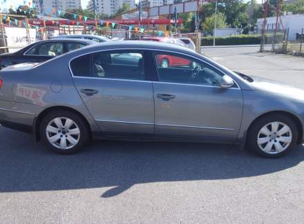Volkswagen - Passat