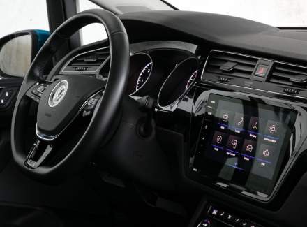 Volkswagen - Touran