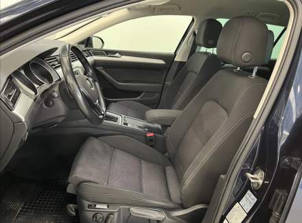 Volkswagen - Passat