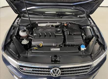 Volkswagen - Passat