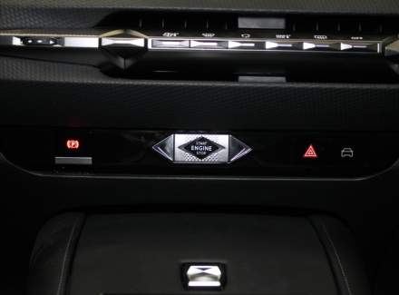 DS Automobiles - DS4 Crossback