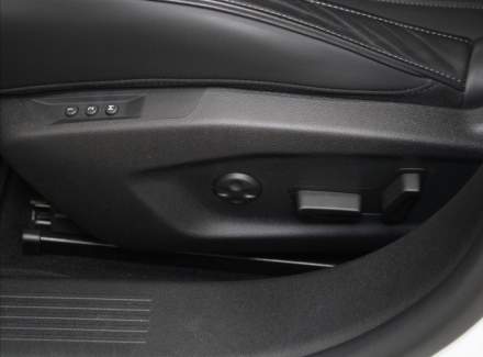 DS Automobiles - DS4 Crossback