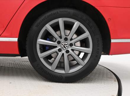 Volkswagen - Passat