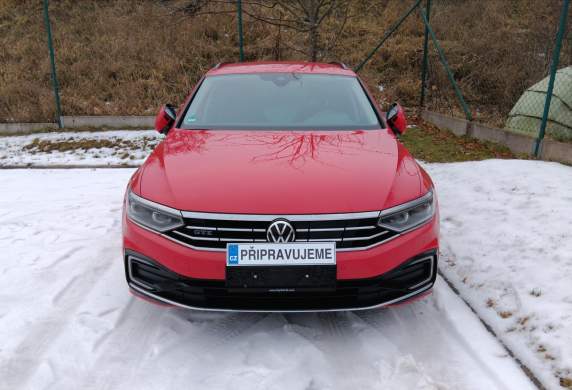 Volkswagen - Passat