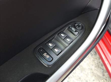 Peugeot - 308