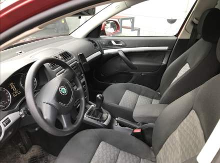 Škoda - Octavia