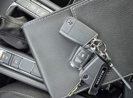 Volkswagen - Tiguan R-Line 2.0 TDI (150 Hp) 4MOTION SCR DSG