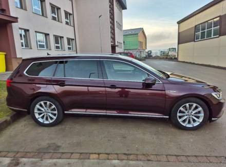 Volkswagen - Passat