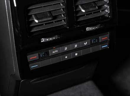 Volkswagen - Touareg