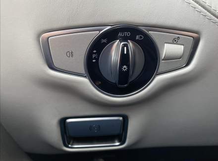 Mercedes-Benz - S-class