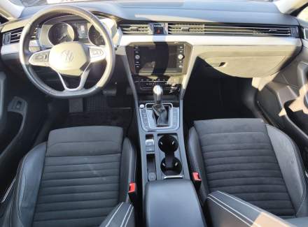 Volkswagen - Passat