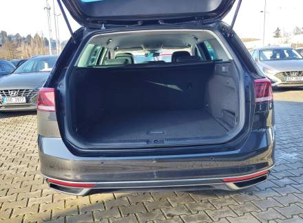 Volkswagen - Passat