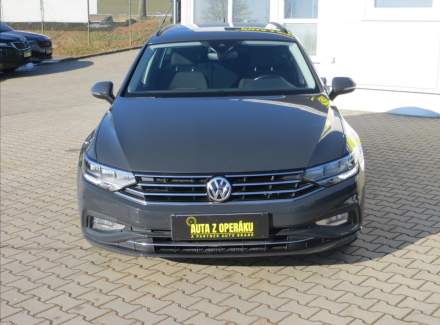 Volkswagen - Passat