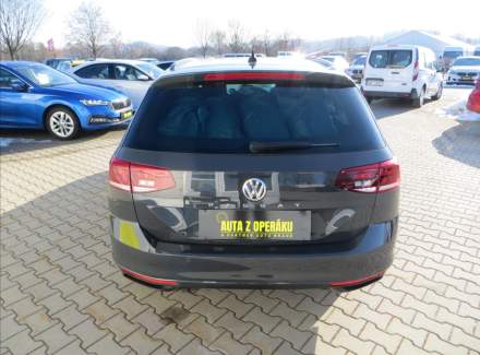 Volkswagen - Passat