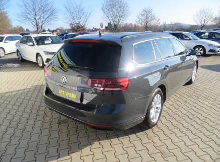 Volkswagen - Passat