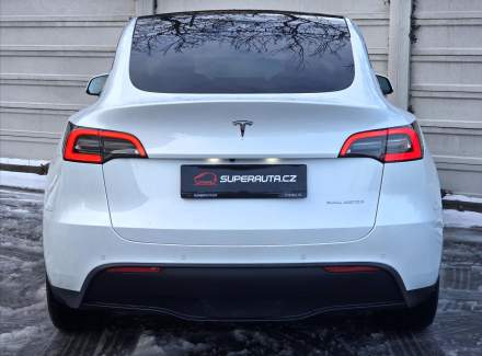 Tesla - Model Y