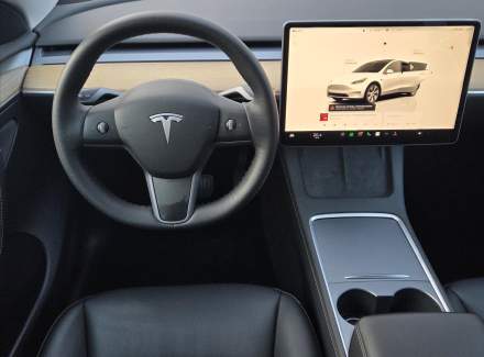 Tesla - Model Y