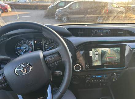 Toyota - Hilux