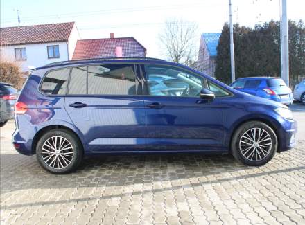 Volkswagen - Touran