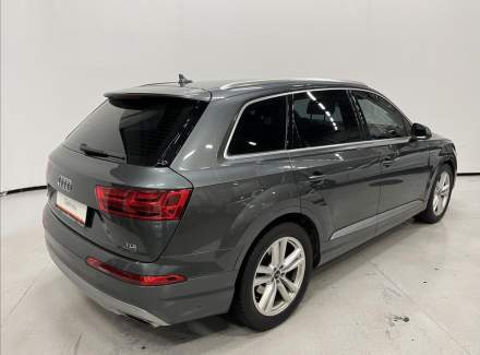 Audi - Q7