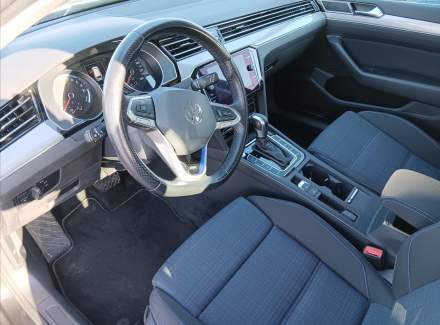 Volkswagen - Passat