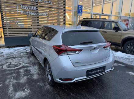 Toyota - Auris