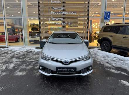 Toyota - Auris