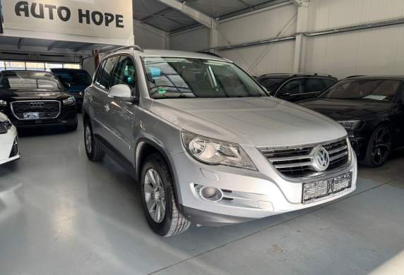 Volkswagen - Tiguan