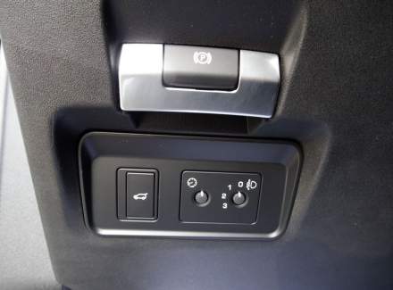 Land Rover - Discovery Sport