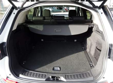 Land Rover - Discovery Sport