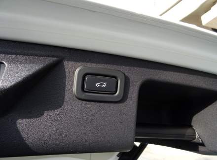 Land Rover - Discovery Sport