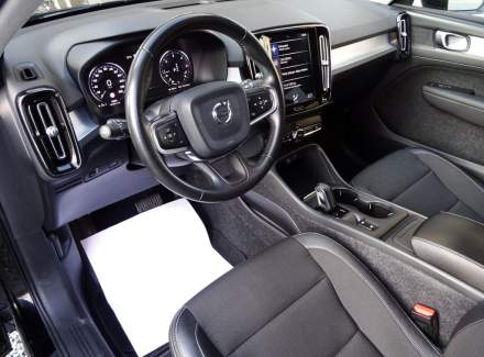 Volvo - XC40