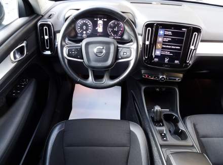 Volvo - XC40